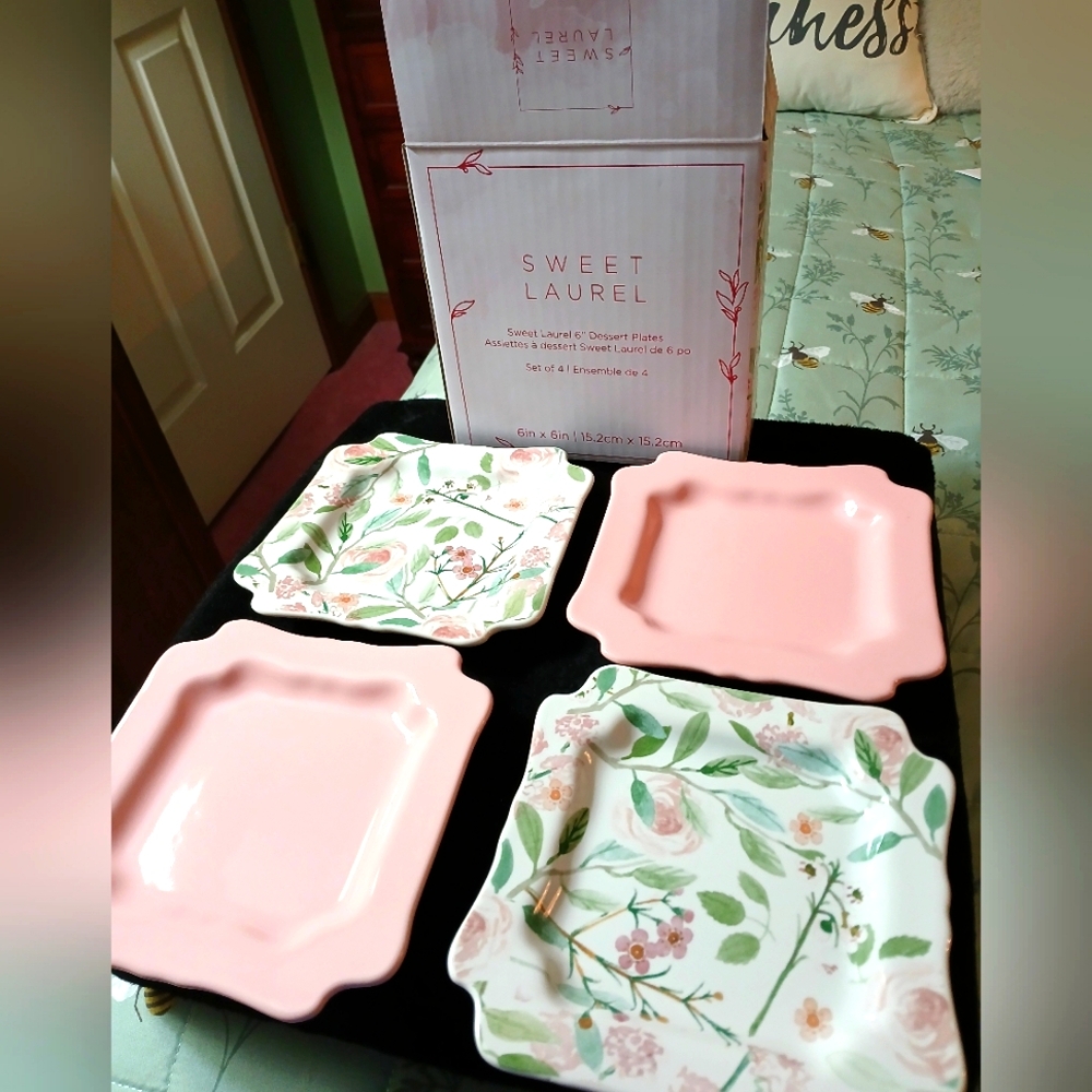 Set of Four Ceramic Sweet Laurel 6" Dessert Plates